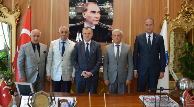 STSO yönetimi başkan Balaban'ı ziyaret etti