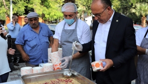 Turgutlu belediyesinin geleneksel aşure ikramı bugün