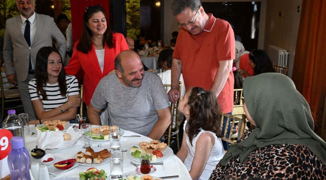 Vali Ünlü''ailelerimizin verdiği sevgi ve şefkatin değeri ölçülemez''