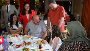 Vali Ünlü''ailelerimizin verdiği sevgi ve şefkatin değeri ölçülemez''