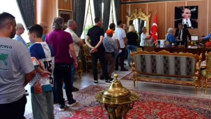 Vatandaş iş ve yardım kuyruğunda