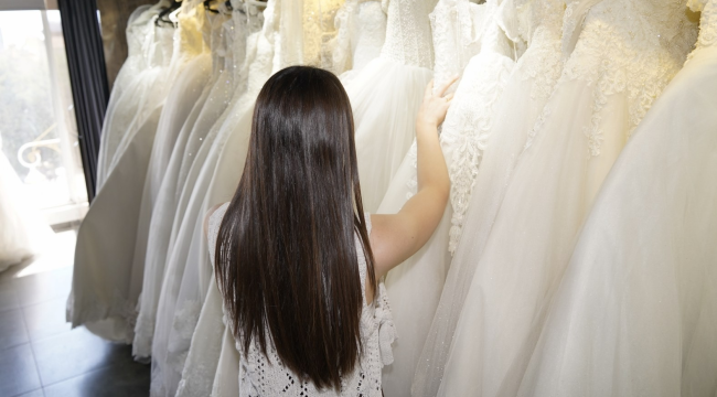 Yunusemre belediyesi gelinlik mağazası hizmete açıldı