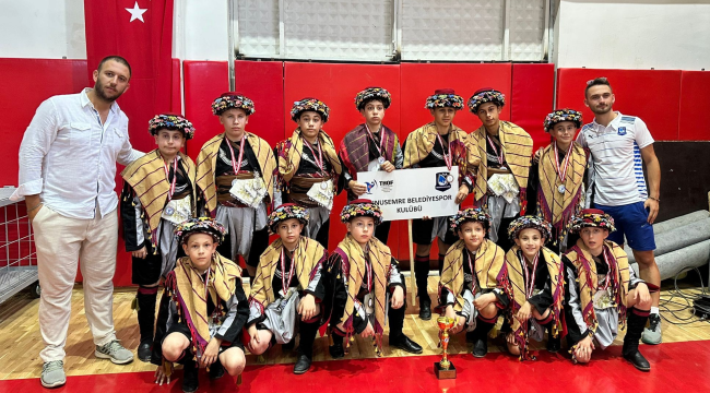 Yunusemre'li efeler grup yarışmasında ikincisi oldu