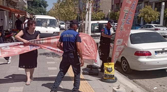 Zabıta Salihli'de kaldırım işgal denetimlerini sıklaştırdı