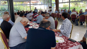 AKP il başkanı Hızlı Akhisar 'da mahalle baskanlarıyla toplantı yaptı