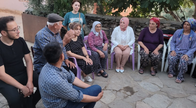 AKP il kadın kolları başkanı Kaplan yangından etkilenen köyleri gezdi