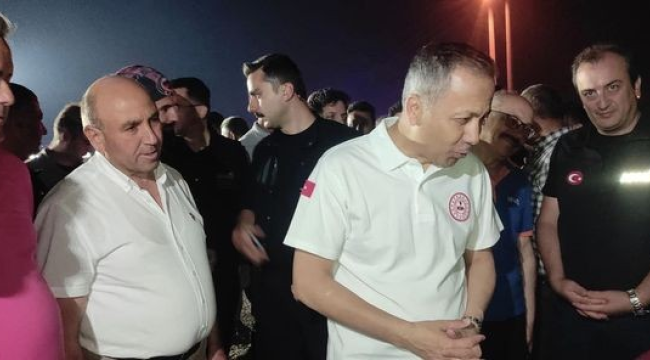 Başkan Akdeniz içişleri bakanına bölgedeki yangınla ilgili bilgilendirmede bulundu