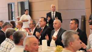 Başkan Dutlulu Akhisar pazarcılar odası başkanı Güral'ın hayırına katıldı