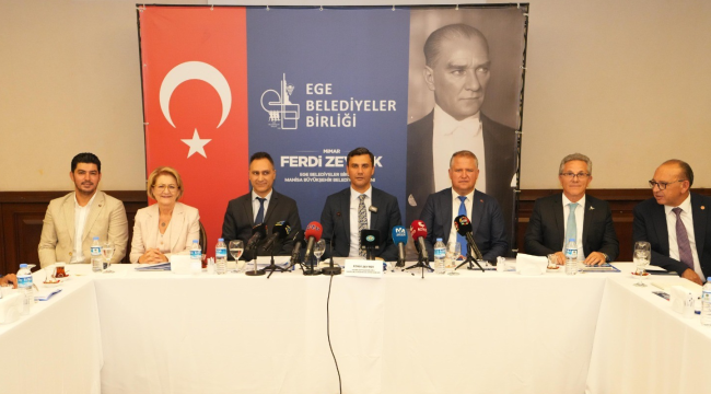 Başkan Zeyrek sokak hayvanlarının yaşamını güvence altına alan 10 maddeyi açıkladı