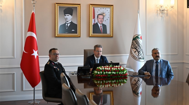 Bir yılını değerlendiren vali Ünlü Manisa için önemli olan projeleri açıkladı