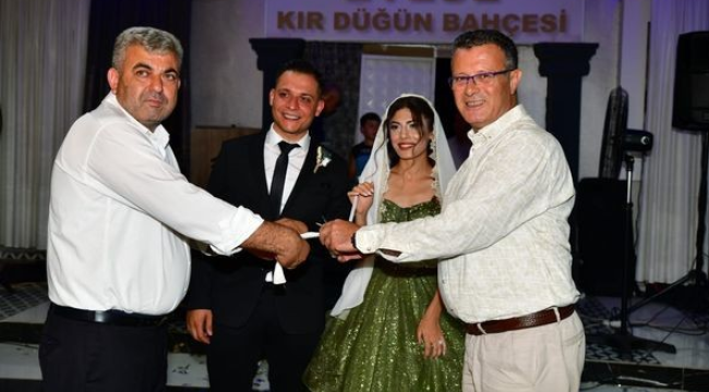 CHP'li başkanlar nişan törenine katıldı