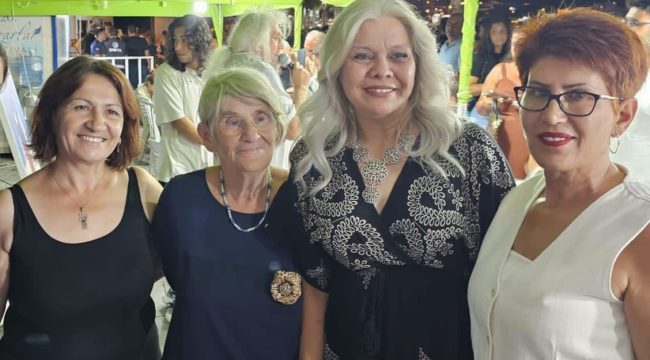 Didim CHP kadın kolları kitap fuarında