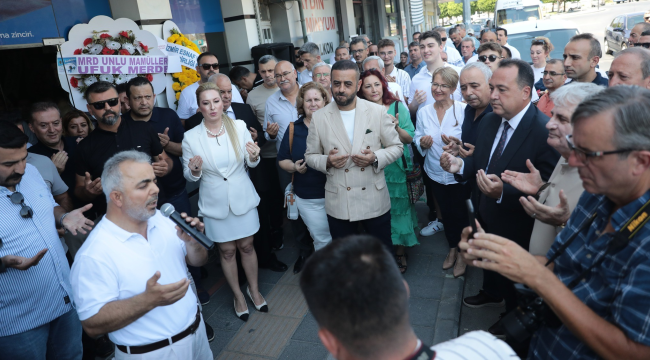 Emlakçılığa soyunan başkan Gören ofisi dualarla açtı