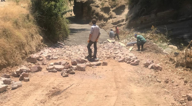 Gördes'de imece usülü yol yapımı tamamlandı