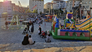 Gördes'de lunapark açıldı