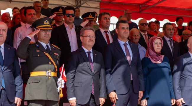 Manisa'da 30 agustos coşkuyla kutlandı