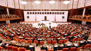 Mecliste CHP ve AKP'nin milletvekili sayıları değişti