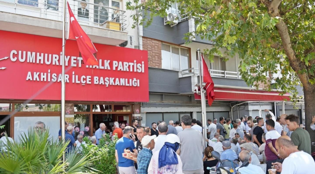 Oda başkanları,muhtarlar ve siyasetciler CHP aşure hayrında buluştu