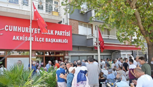Oda başkanları,muhtarlar ve siyasetciler CHP aşure hayrında buluştu