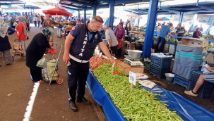 Zabıta pazarda fiyat temizlik denetim yaptı
