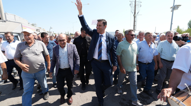 Selendi'de konuşan başkan Zeyrek'' artık siyaset bitti, hizmet başladı''