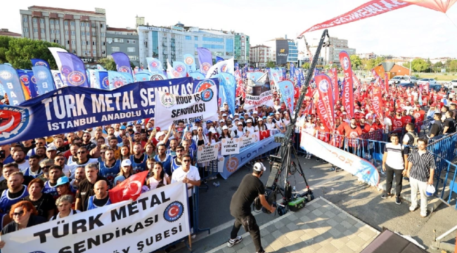 TÜRK-İŞ mitinginde Atalay'a istifa çağrısı