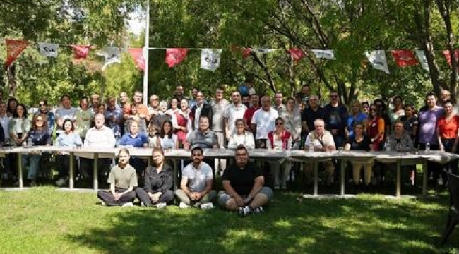 Akhisar CHP ilçe örğütü üyeleri piknikde buluştu