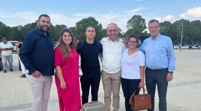 Başkan Akın oğlu Cemil'i askere uğurladı