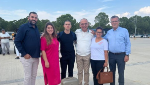 Başkan Akın oğlu Cemil'i askere uğurladı