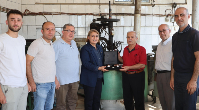 Başkan vekili Gündüz yılın ahisi Karcıoğlu'nu kutladı