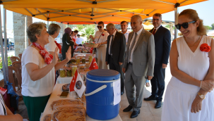 Başkan Yüksel üretici kadınlar pazarını ziyaret etti