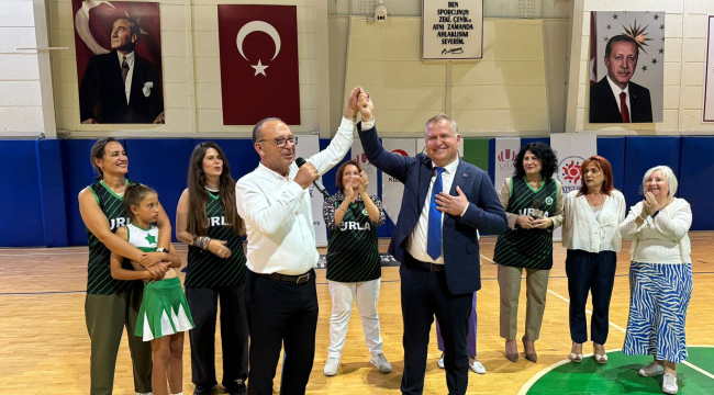 Başkanlar dostluk turnuvasında buluştu