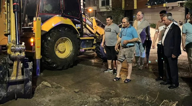 Belediye ekipleri vatandaşların yardımına koştu