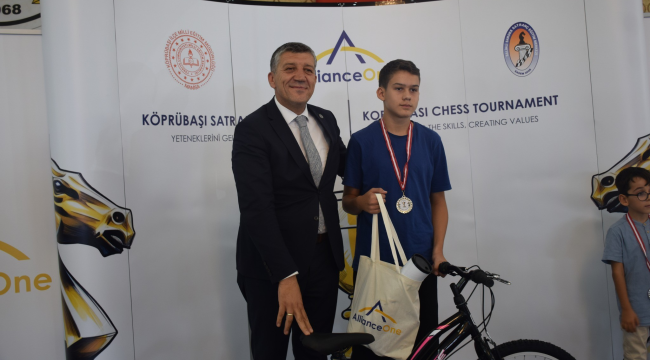 Köprübaşı'nda satranç turnuvası ödül törenine 
