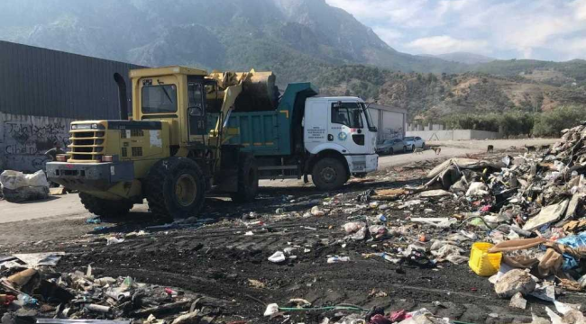 Mahalle temizlendi atıklar imha edildi