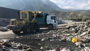 Mahalle temizlendi atıklar imha edildi