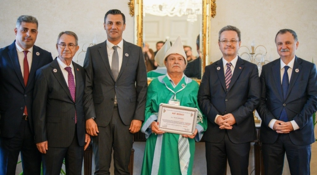 Manisa'da Kulalı leblebici İbrahim Karcıoğlu yılın ahisi