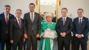 Manisa'da Kulalı leblebici İbrahim Karcıoğlu yılın ahisi