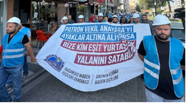 Önce madenci şehitliğini ziyaret ettiler!