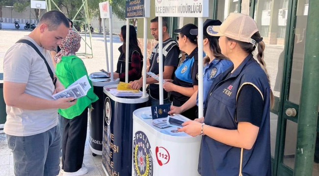 Polis 97 aileye,3964 öğrenciye bilgilendirme broşürü dağıttı