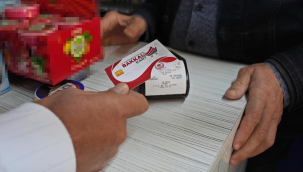 Akhisar'da belediye bakkal kartla yoksul 1200 haneye yardım ediyor