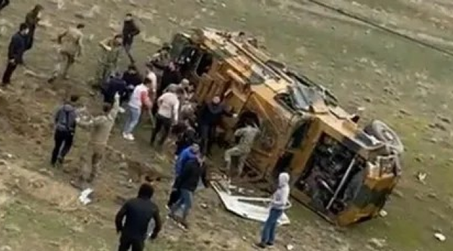 Askeri araç devrildi 10 asker yaralandı