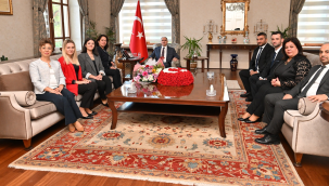 Baro yeni yönetimi vali Özkan'ı ziyaret etti