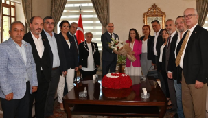 CHP il yönetiminden vali Özkan ve baro başkanı Malay'a hayırlı olsun ziyareti