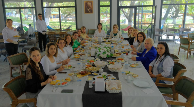 CHP'li başkan eşleri ortak üretim ve işbirliği kararı aldı