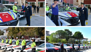 Düzenlenen törenle araçlar teslim alındı