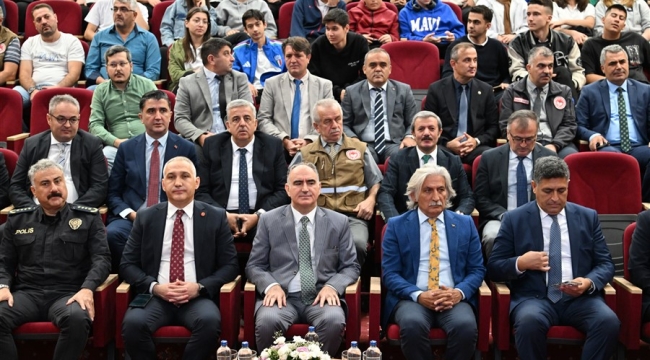 Dünya gıda gününde konuşan valli Özkan'' bu hedeflerin tahakkuku için bir iş merdiveni oluşturulmalı''