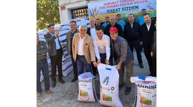 Kırkağaç'ta belediye çiftçiler buğday tohumu dağıttı