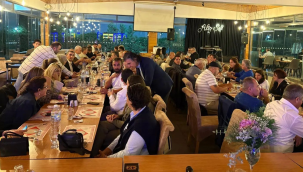 Muhtarlar yemeğine başkan Nurlu'da katıldı