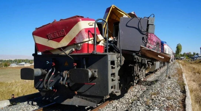 Muş'ta tren kazası bir makinist öldü iki makinist yaralandı